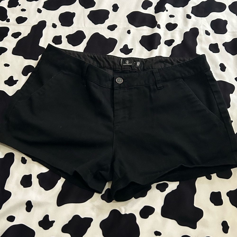 Volcom shorts